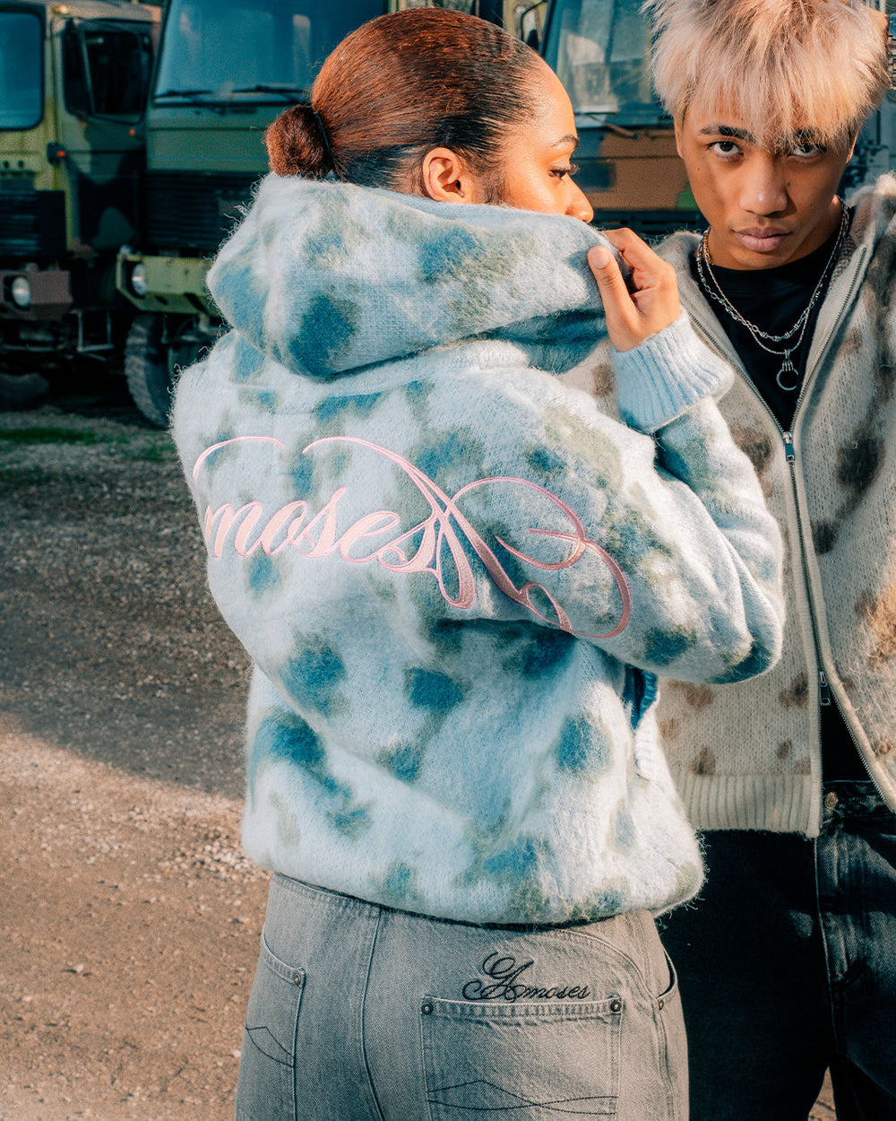 AQUA KNITTED ZIP