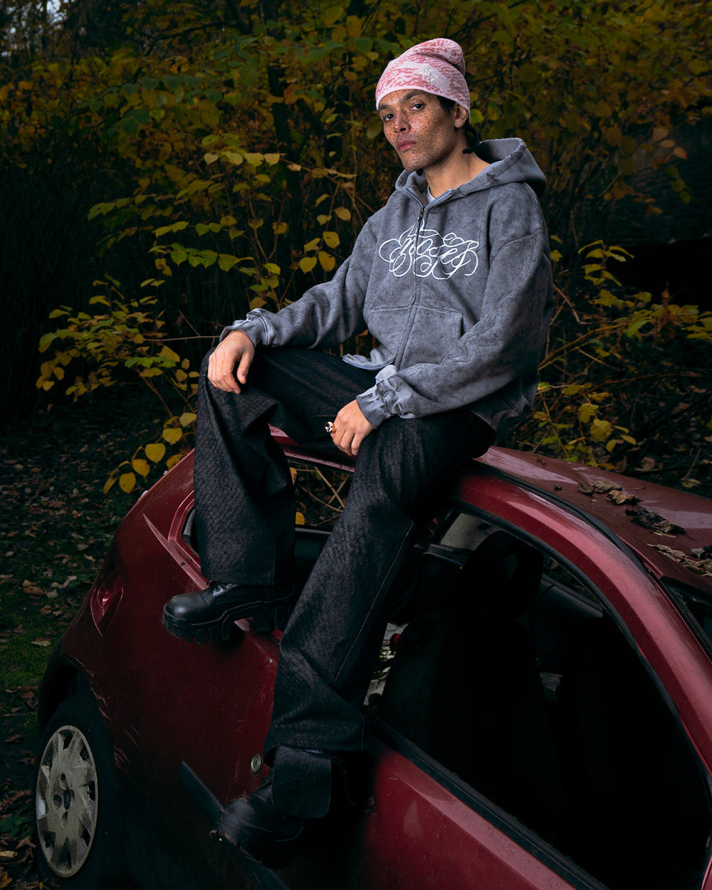ASHES ZIP-HOODIE