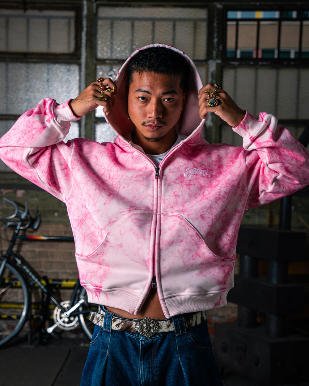 CHERRY ZIP-HOODIE