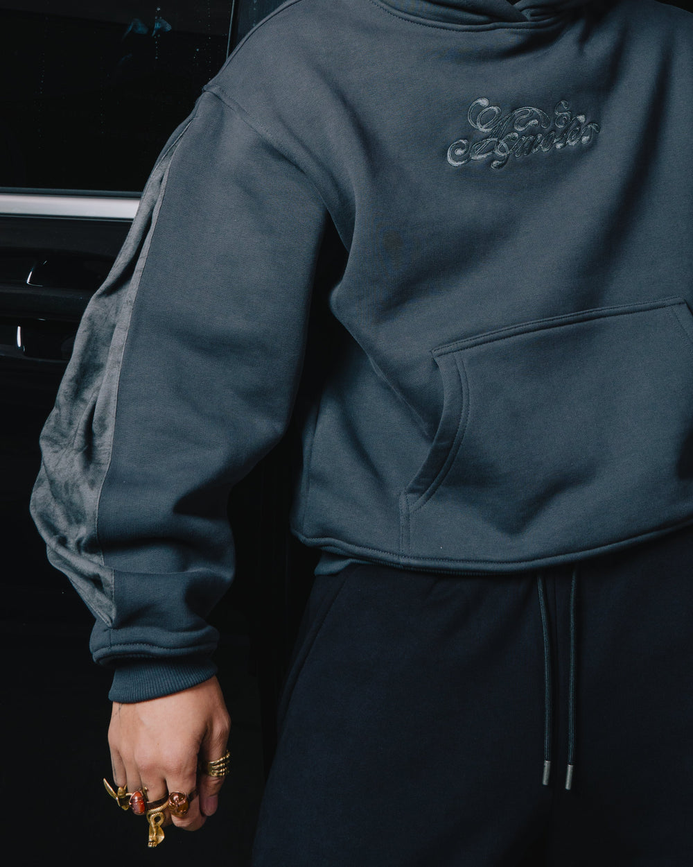 PLEATED HOODIE