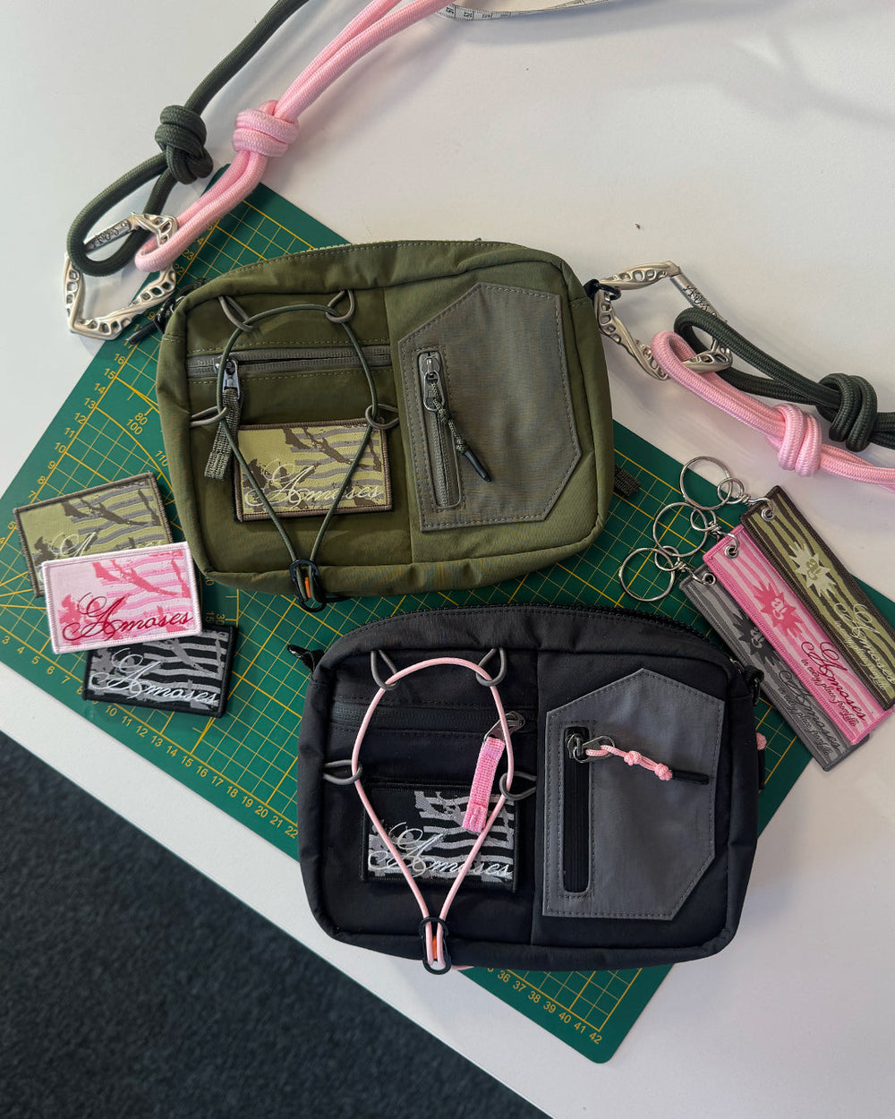 UNDERLOCK KAKI HANDBAG